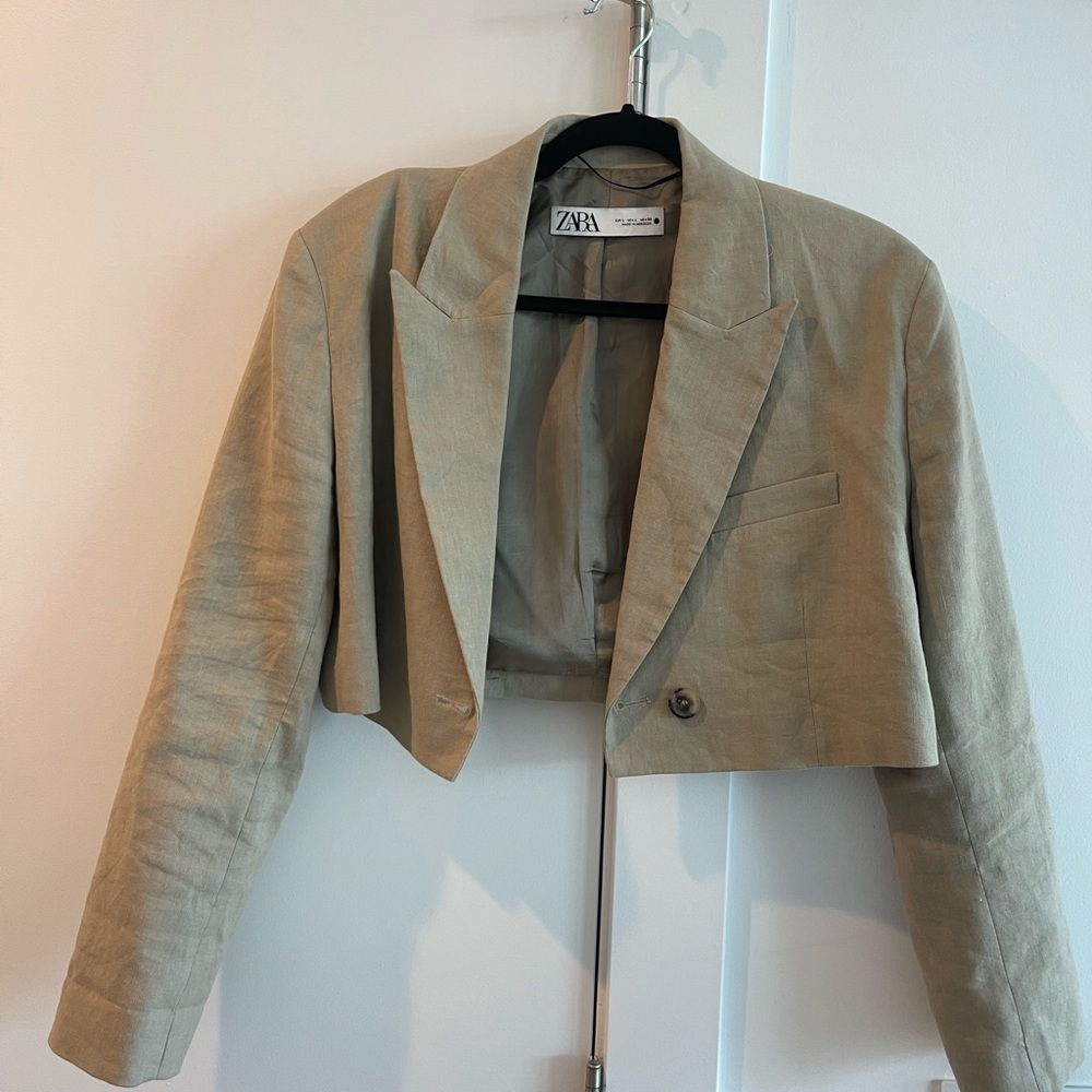 Cropped Zara Blazer